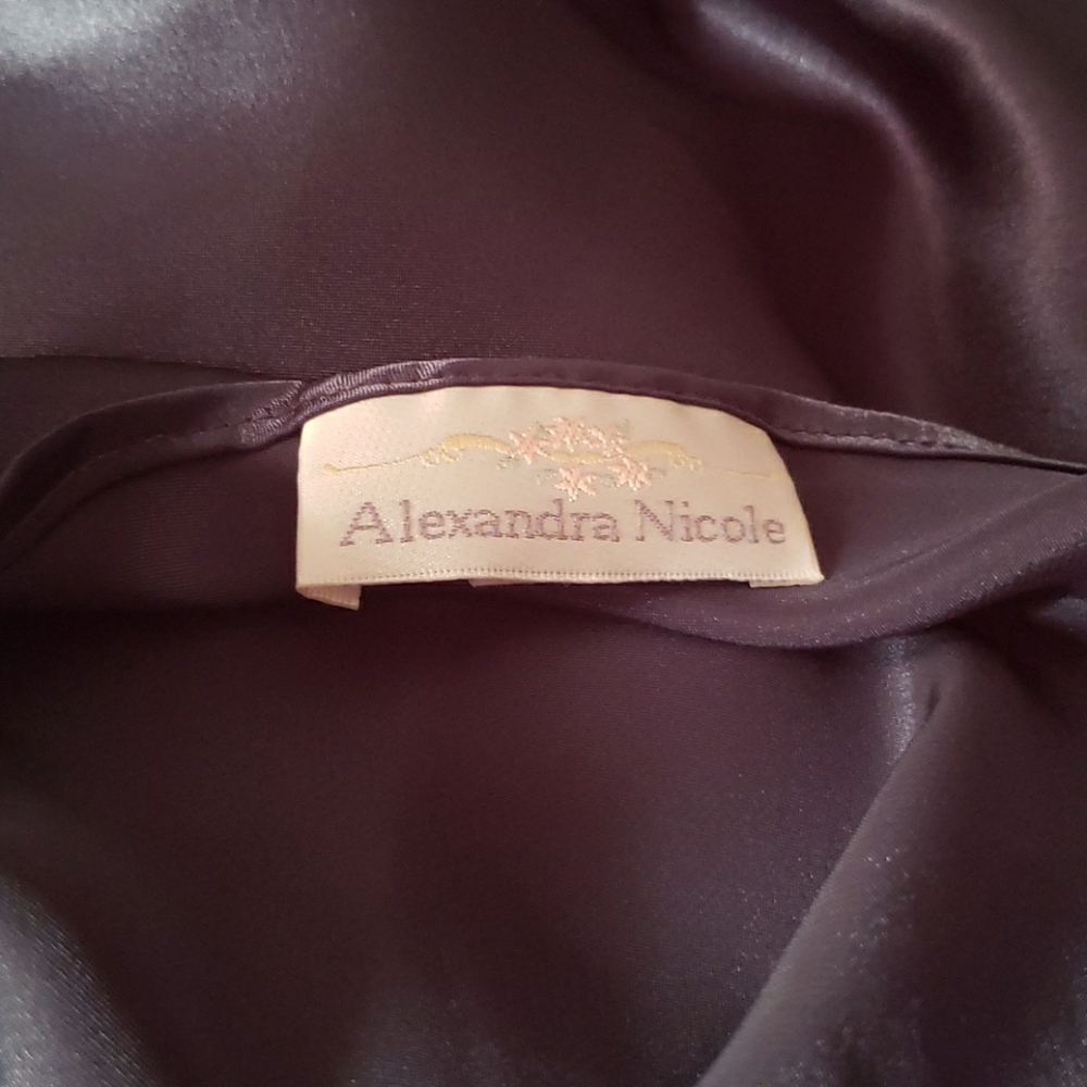 A green silk nighty